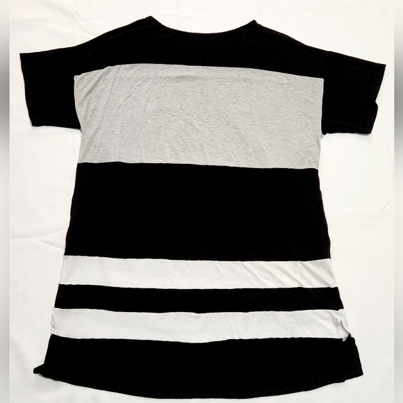 Simply Vera Wang top.  Size XL black & white - Picture 2 of 5